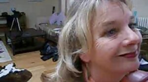 Milf ger en smutsig gratis porrfilm mogna kvinnor huvudavsugning